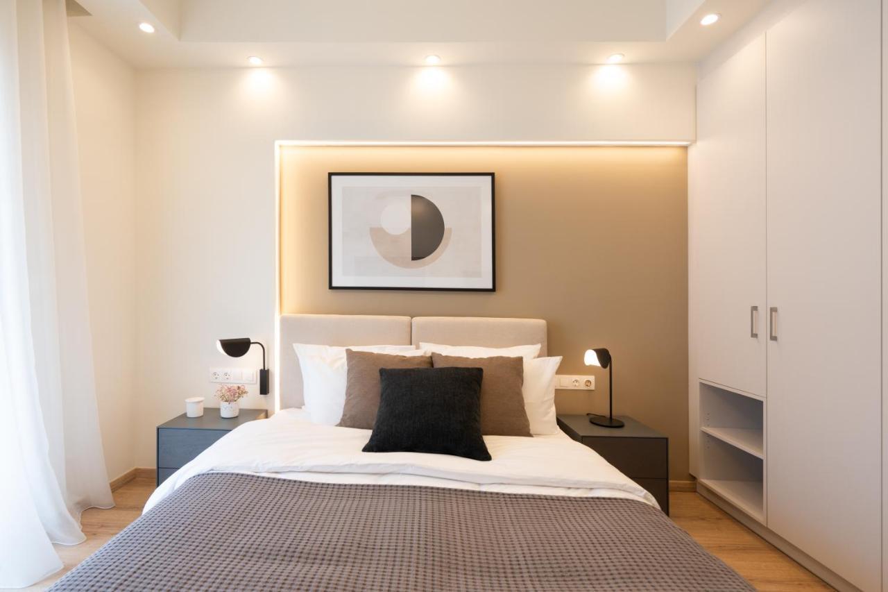 Newly Renovated 2 Bedroom Apartment, 5Min To Metro Atene Esterno foto