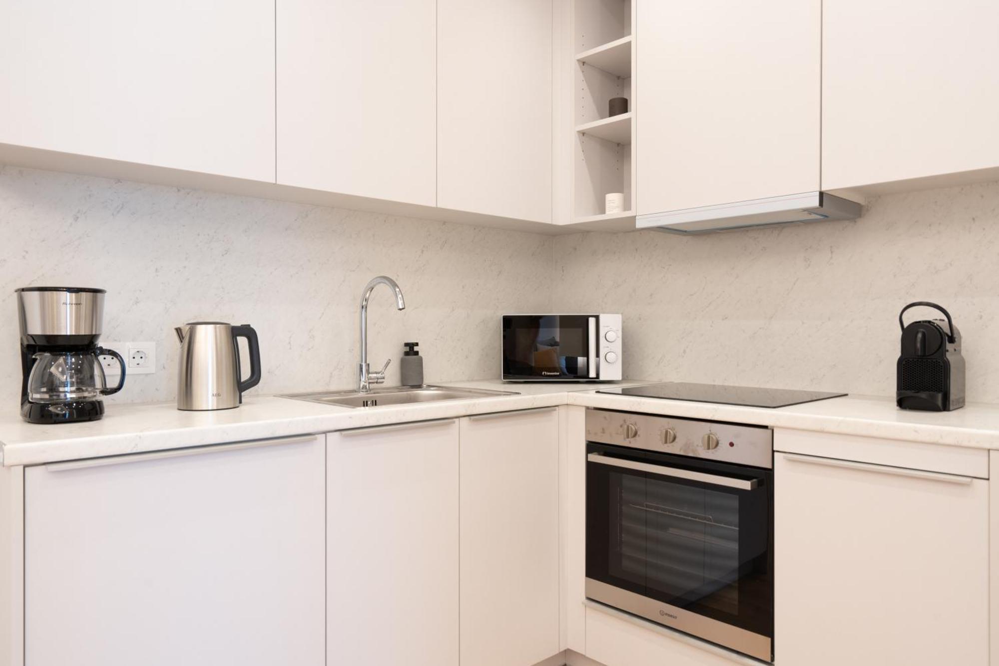 Newly Renovated 2 Bedroom Apartment, 5Min To Metro Atene Esterno foto